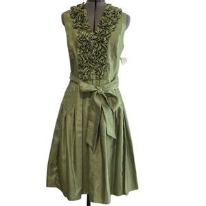 Willow Glenn New York NWT Detailed pleated dress Green Size 8